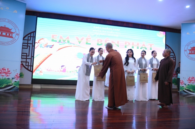 Khoá tu thiếu nhi “Em về bên Phật” Lần thứ 70