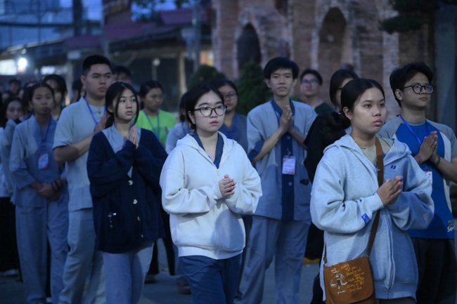 Ngày tu “Sinh viên hướng về Phật pháp”