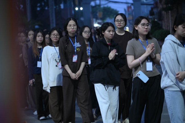 Ngày tu “Sinh viên hướng về Phật pháp”