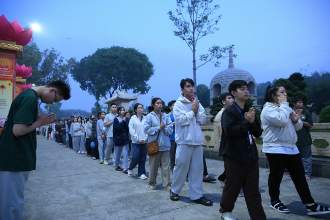 Ngày tu “Sinh viên hướng về Phật pháp”