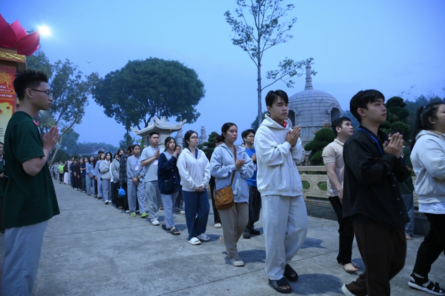 Ngày tu “Sinh viên hướng về Phật pháp”