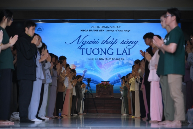 Ngày tu “Sinh viên hướng về Phật pháp”