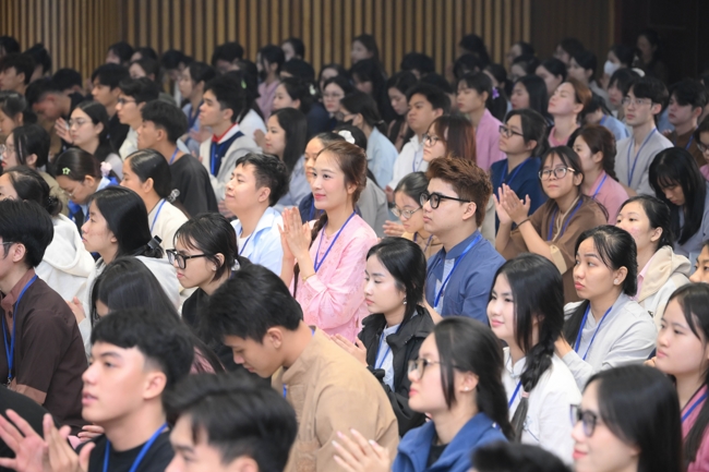 Ngày tu “Sinh viên hướng về Phật pháp”