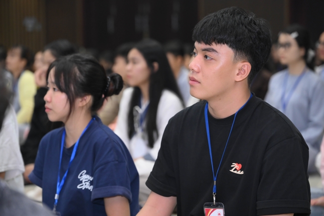 Ngày tu “Sinh viên hướng về Phật pháp”