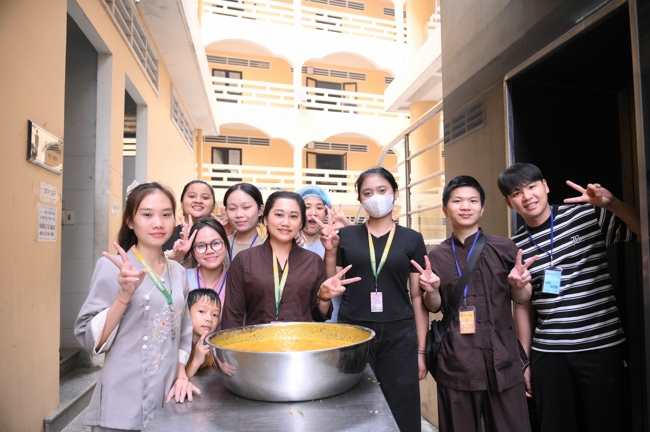 Ngày tu “Sinh viên hướng về Phật pháp”