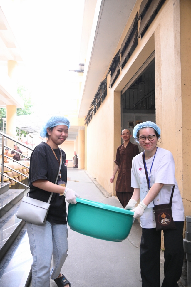 Ngày tu “Sinh viên hướng về Phật pháp”
