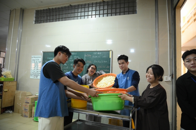 Ngày tu “Sinh viên hướng về Phật pháp”