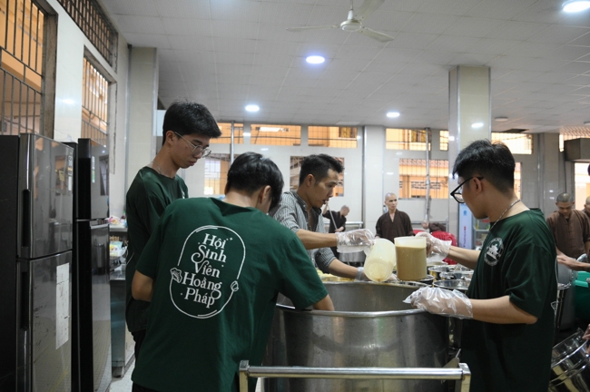 Ngày tu “Sinh viên hướng về Phật pháp”