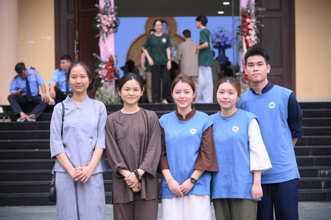 Ngày tu “Sinh viên hướng về Phật pháp”