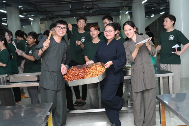 Ngày tu “Sinh viên hướng về Phật pháp”