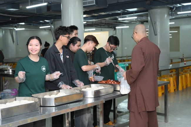 Ngày tu “Sinh viên hướng về Phật pháp”