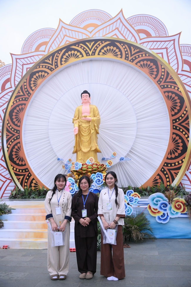 Ngày tu “Sinh viên hướng về Phật pháp”