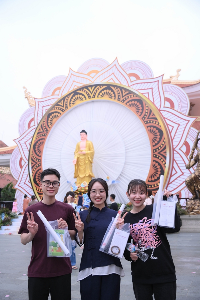 Ngày tu “Sinh viên hướng về Phật pháp”