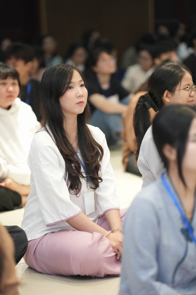Ngày tu “Sinh viên hướng về Phật pháp”