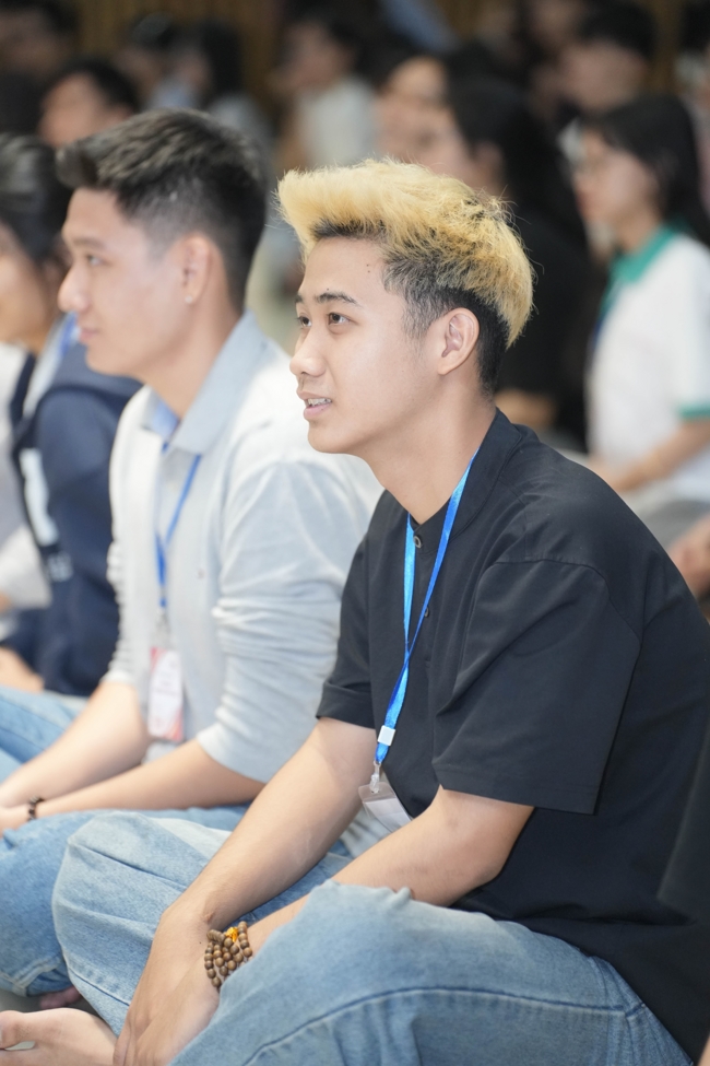 Ngày tu “Sinh viên hướng về Phật pháp”