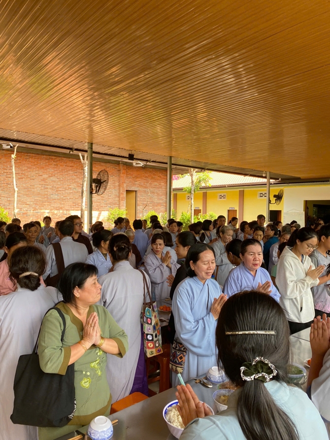 Chùa Suối Pháp – Tây Ninh: Khóa tu một ngày an lạc