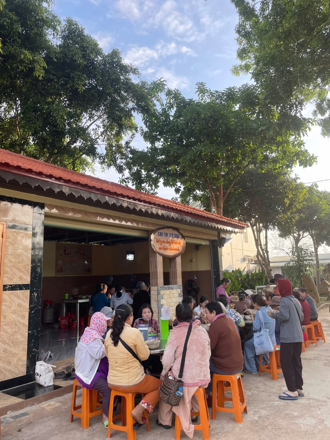 Chùa Suối Pháp – Tây Ninh: Khóa tu một ngày an lạc