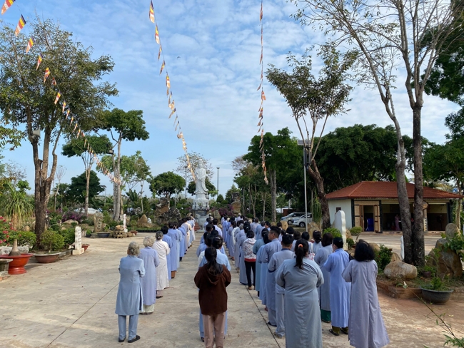 Chùa Suối Pháp – Tây Ninh: Khóa tu một ngày an lạc