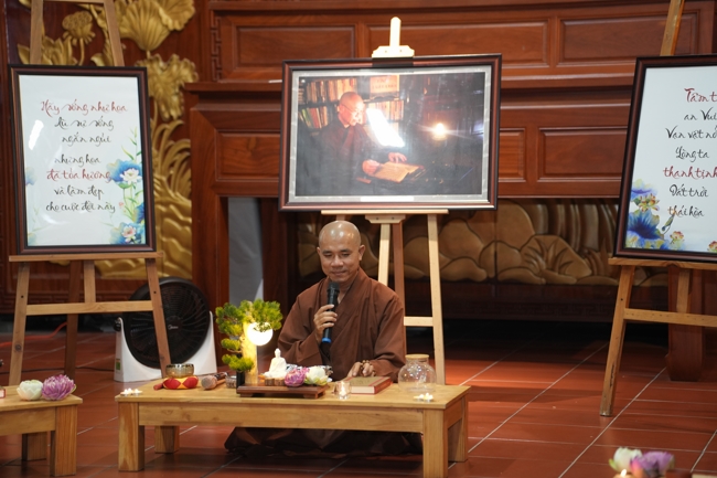 Buổi chia sẻ của Đại đức Thích Tâm Trường cùng Hội sinh viên chùa Hoằng Pháp.