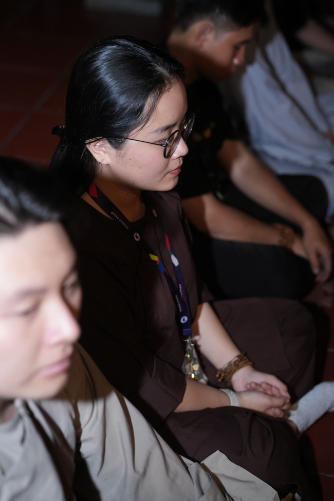 Buổi chia sẻ của Đại đức Thích Tâm Trường cùng Hội sinh viên chùa Hoằng Pháp.