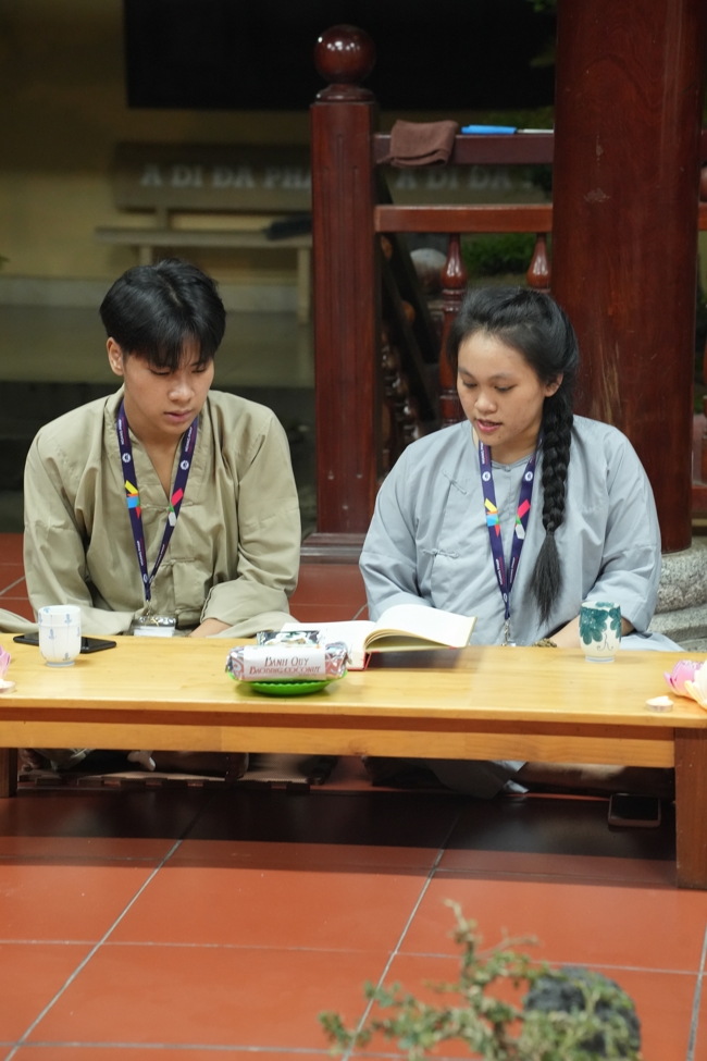 Buổi chia sẻ của Đại đức Thích Tâm Trường cùng Hội sinh viên chùa Hoằng Pháp.