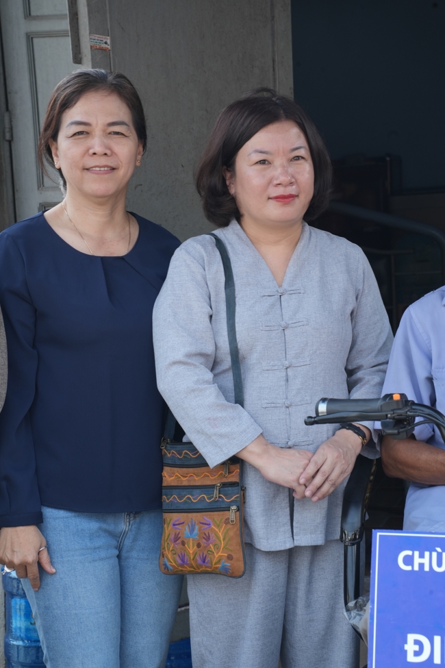 Chương trình từ thiện “Phương tiện nghĩa tình”.