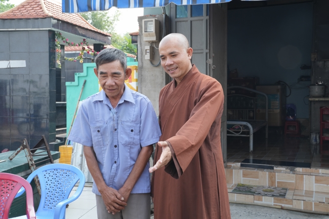 Chương trình từ thiện “Phương tiện nghĩa tình”.