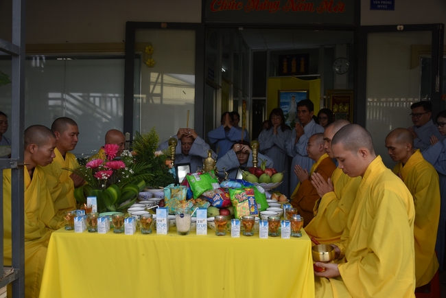 Charity Board: The Shop Opening Ceremony at Kim Hưng Company in Cần Thơ province