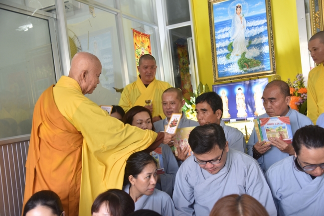 Charity Board: The Shop Opening Ceremony at Kim Hưng Company in Cần Thơ province