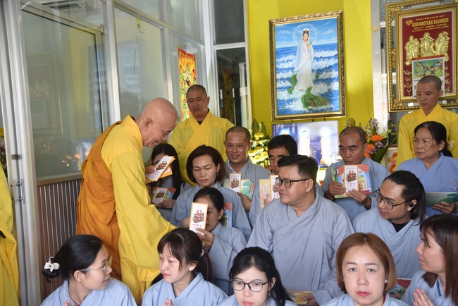 Charity Board: The Shop Opening Ceremony at Kim Hưng Company in Cần Thơ province