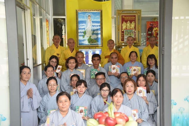 Charity Board: The Shop Opening Ceremony at Kim Hưng Company in Cần Thơ province