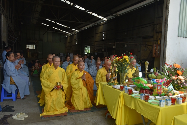 Charity Board: The Shop Opening Ceremony at Kim Hưng Company in Cần Thơ province