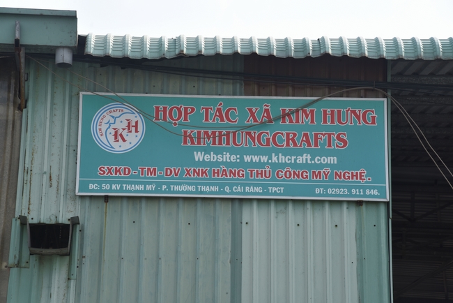 Charity Board: The Shop Opening Ceremony at Kim Hưng Company in Cần Thơ province