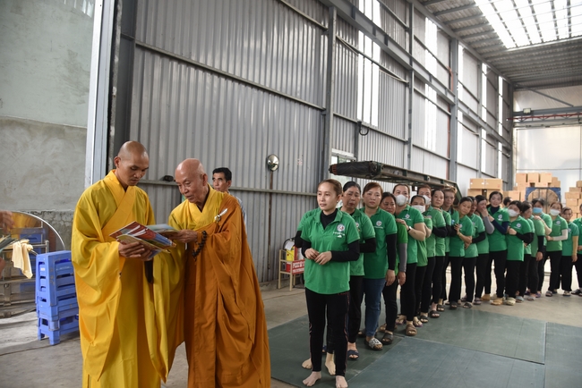 Charity Board: The Shop Opening Ceremony at Kim Hưng Company in Cần Thơ province