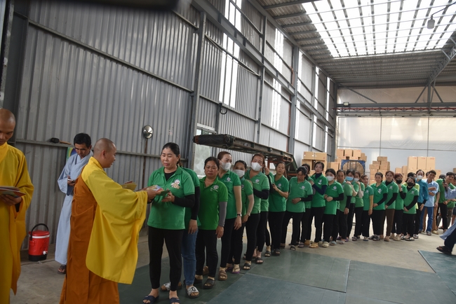 Charity Board: The Shop Opening Ceremony at Kim Hưng Company in Cần Thơ province