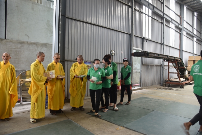 Charity Board: The Shop Opening Ceremony at Kim Hưng Company in Cần Thơ province
