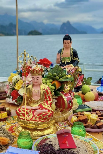 Chùa Hoà Phúc – Hà Nội: Lễ Cầu an trên lòng hồ thuỷ điện Sông Đà