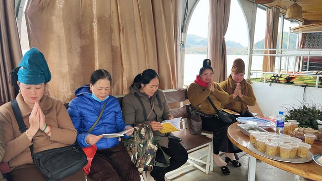 Chùa Hoà Phúc – Hà Nội: Lễ Cầu an trên lòng hồ thuỷ điện Sông Đà