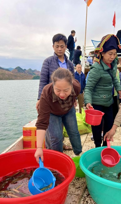 Chùa Hoà Phúc – Hà Nội: Lễ Cầu an trên lòng hồ thuỷ điện Sông Đà