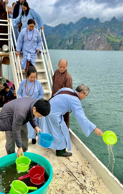 Chùa Hoà Phúc – Hà Nội: Lễ Cầu an trên lòng hồ thuỷ điện Sông Đà