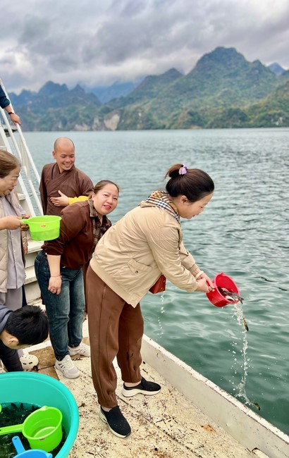 Chùa Hoà Phúc – Hà Nội: Lễ Cầu an trên lòng hồ thuỷ điện Sông Đà