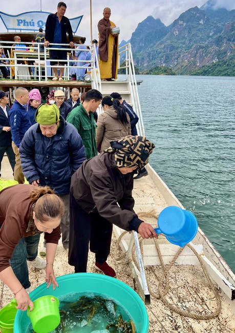 Chùa Hoà Phúc – Hà Nội: Lễ Cầu an trên lòng hồ thuỷ điện Sông Đà