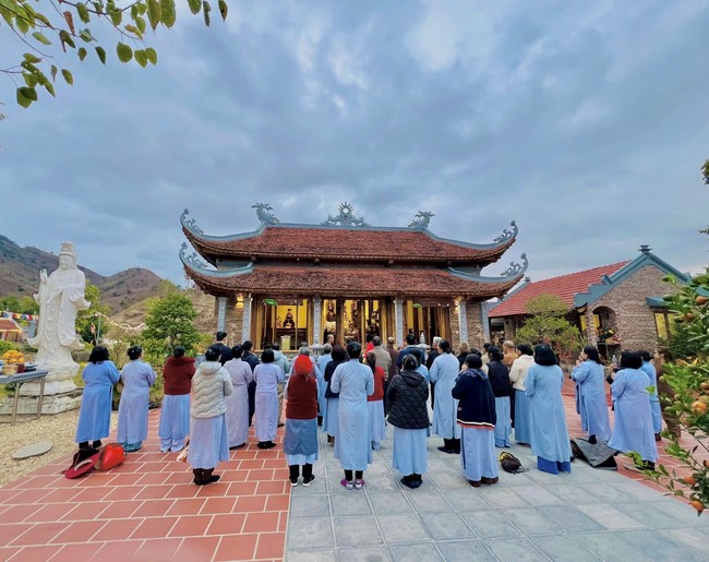 Chùa Hoà Phúc – Hà Nội: Lễ Cầu an trên lòng hồ thuỷ điện Sông Đà