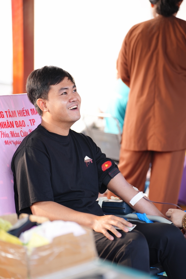 Humanitarian Blood Donation