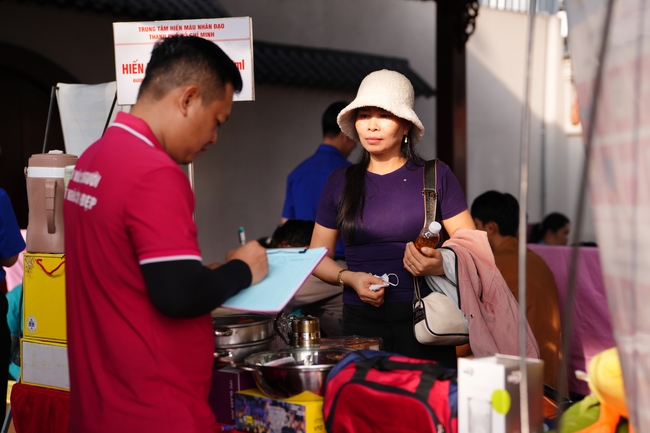 Humanitarian Blood Donation