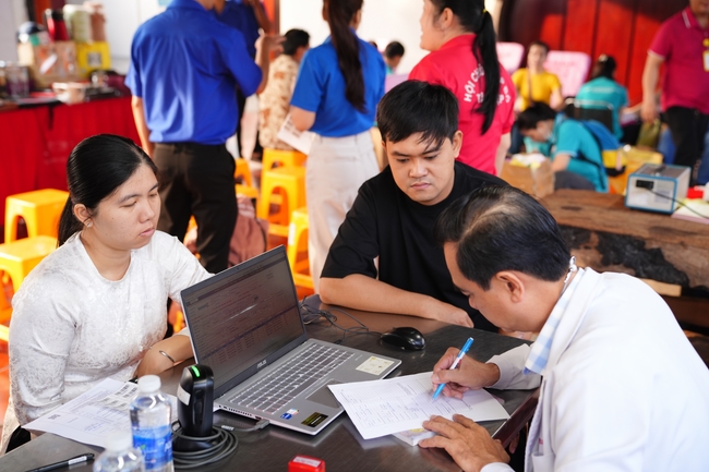 Humanitarian Blood Donation