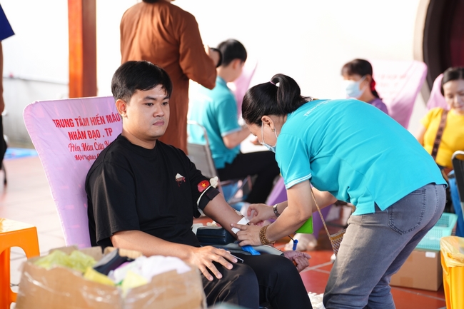 Humanitarian Blood Donation