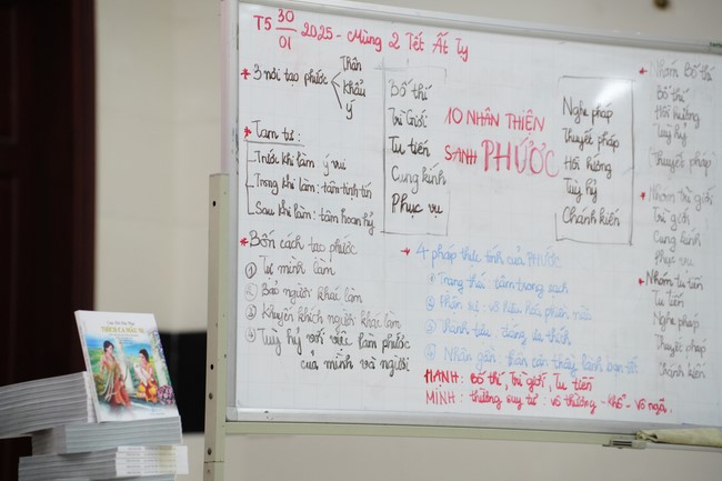 Lớp “Phật Pháp Ứng Dụng Hoằng Pháp”: Tu học giáo lí  3 ngày đầu xuân Ất Tỵ 2025