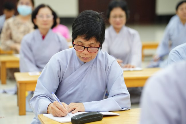 Lớp “Phật Pháp Ứng Dụng Hoằng Pháp”: Tu học giáo lí  3 ngày đầu xuân Ất Tỵ 2025