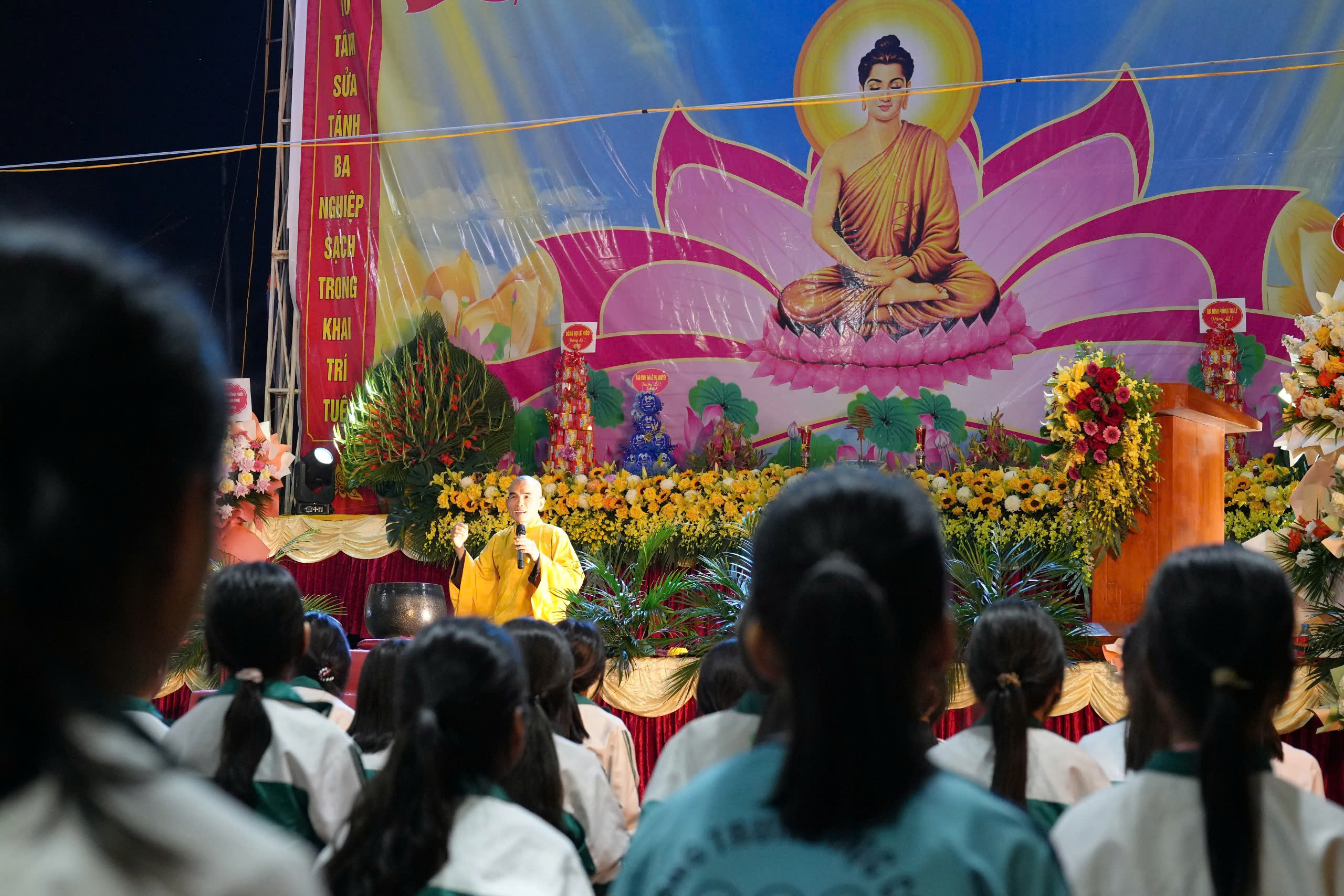 Traditional Festival and Candle Lighting Night of Co Tan Pagoda - Hai Duong